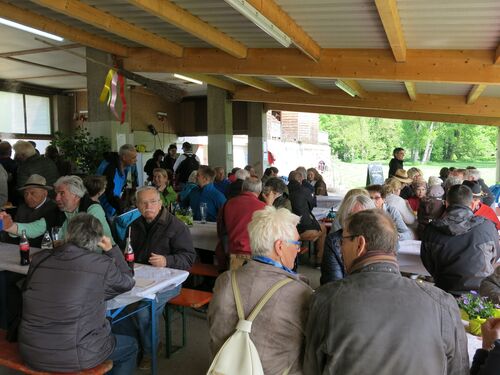Volle Hütte am Badplatz